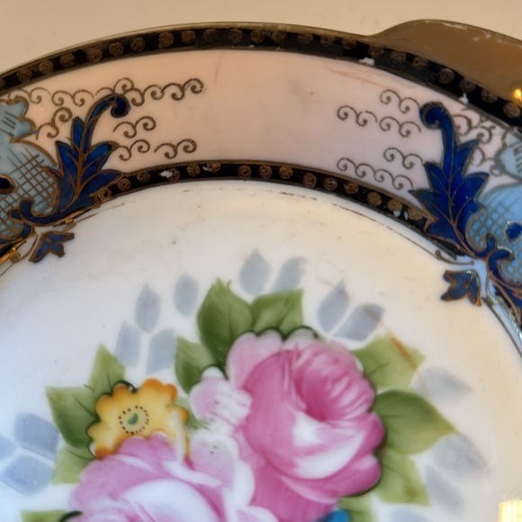 Noritake Decorative Cabbage Rose with Gold made in Japan - Picture 5 of 6